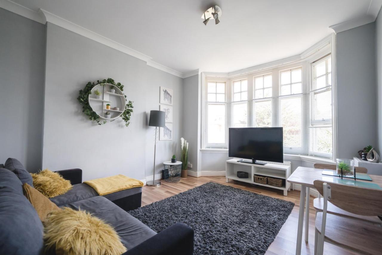 Luxury Apartment In บอร์นมัธ ภายนอก รูปภาพ